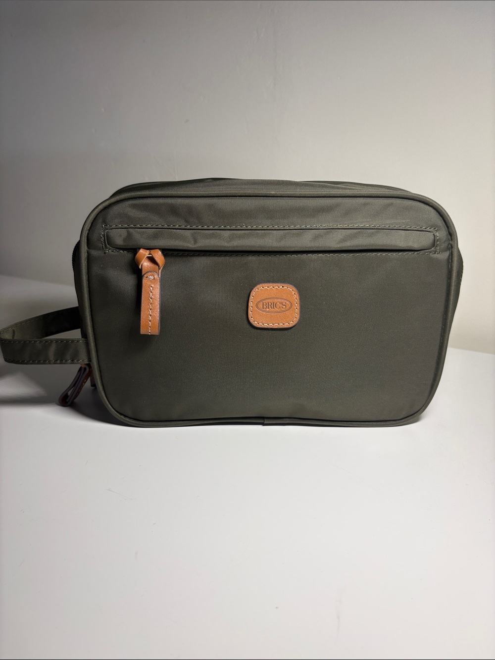 NWOT: Bric's Olive Green Toiletry Bag with Tan Leather Accents